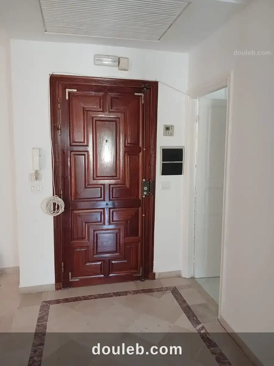 Appartement bien situé à ariana proche du cun à Ariana