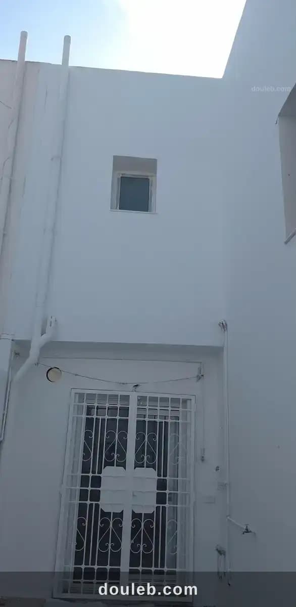 Villa dans un quartier résidentiel - Miniature 3