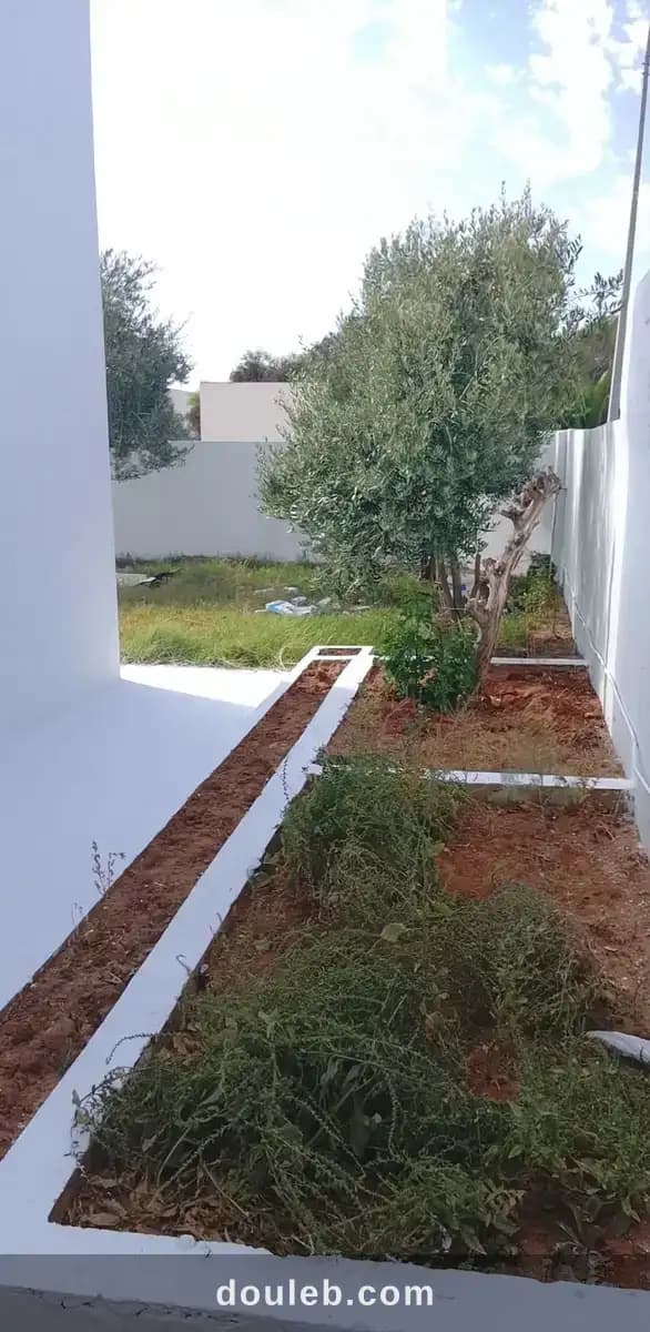 Villa dans un quartier résidentiel - Miniature 4