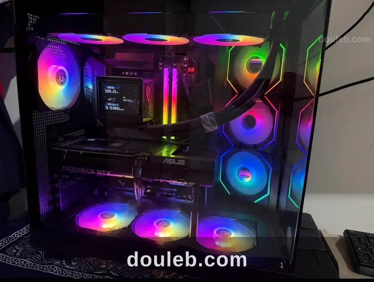 Pc gamer rayzen 9950x 3d 32gb ddr5 6000mhz à Ben Arous