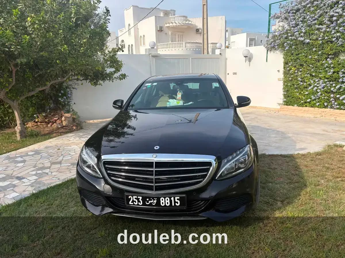 Mercedes c180 essence automatique très bon état à Mahdia