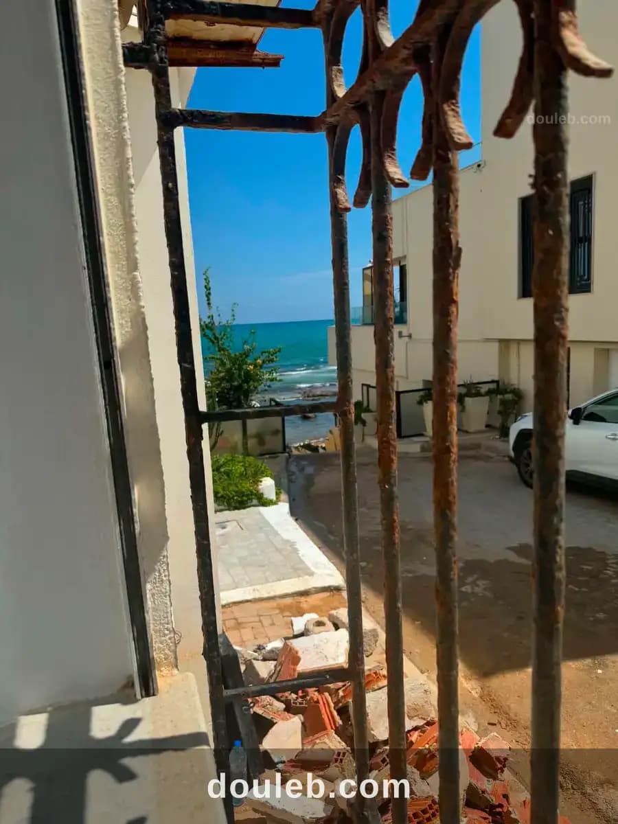 Appartement rdc pied dans l eau à Tunis