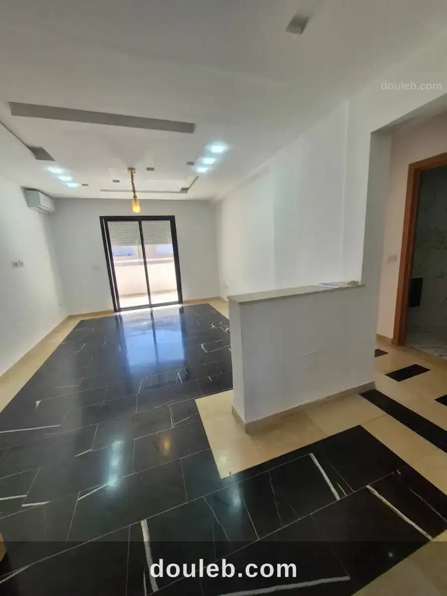 Appartement splus 2 à cité el wahat à Tunis