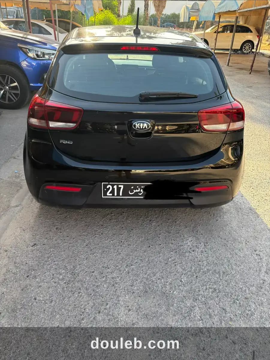Kia rio prestige - Miniature 2