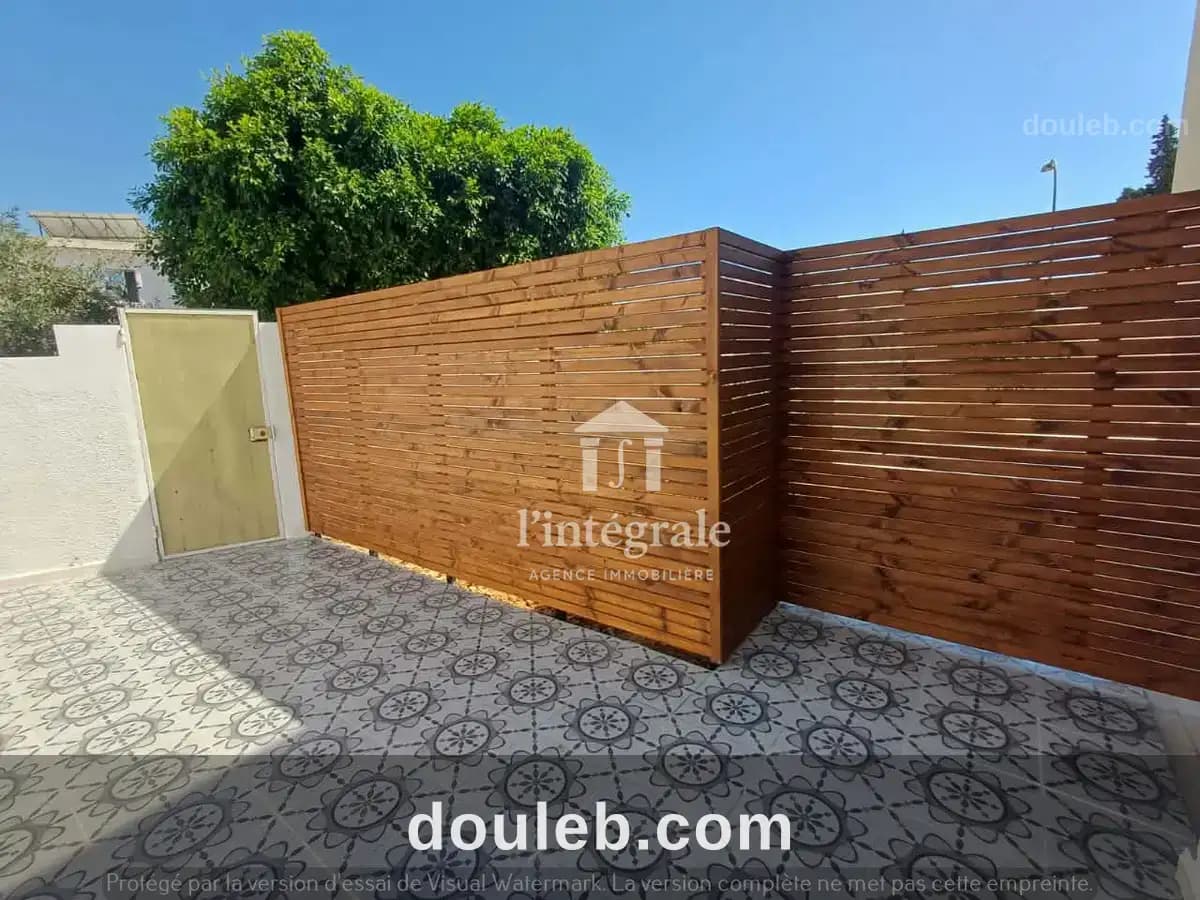 S3 en étage de villa à Ariana