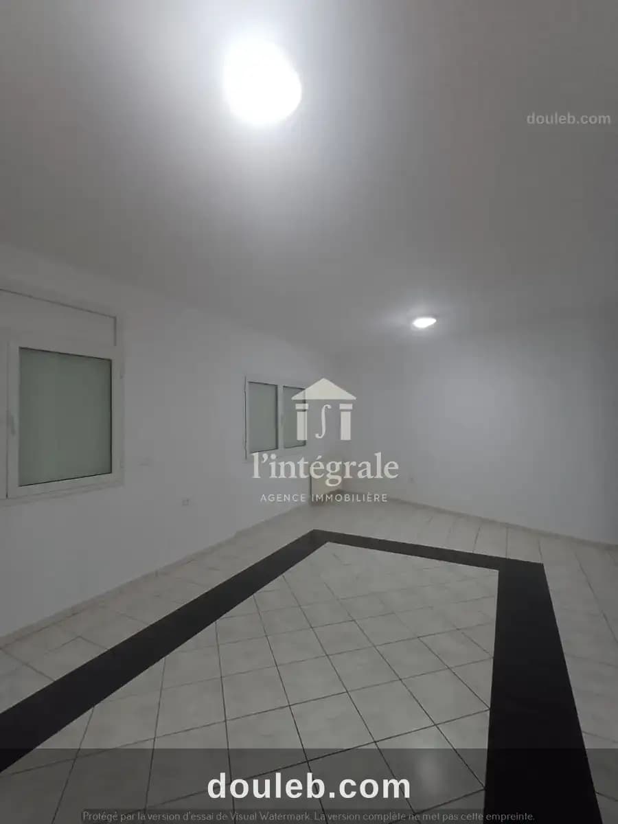S3 en étage de villa - Miniature 3