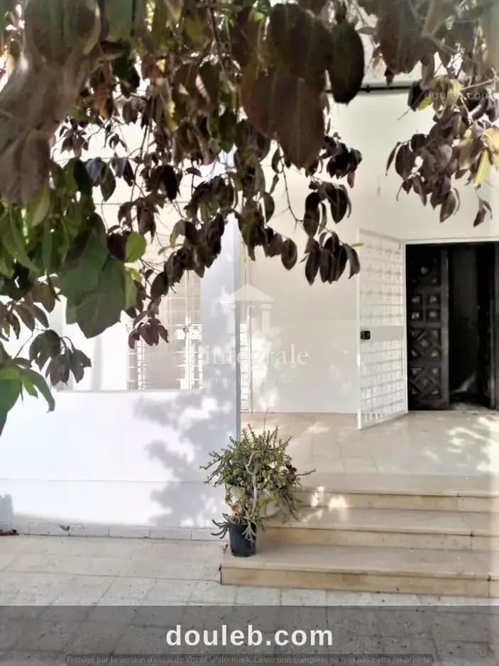 Rez de chaussée s4 à usage bureautique à Tunis