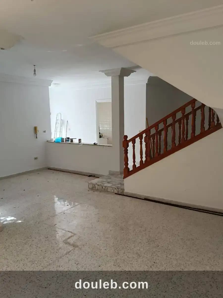 Duplex à proximité du lycée français la marsa à Tunis