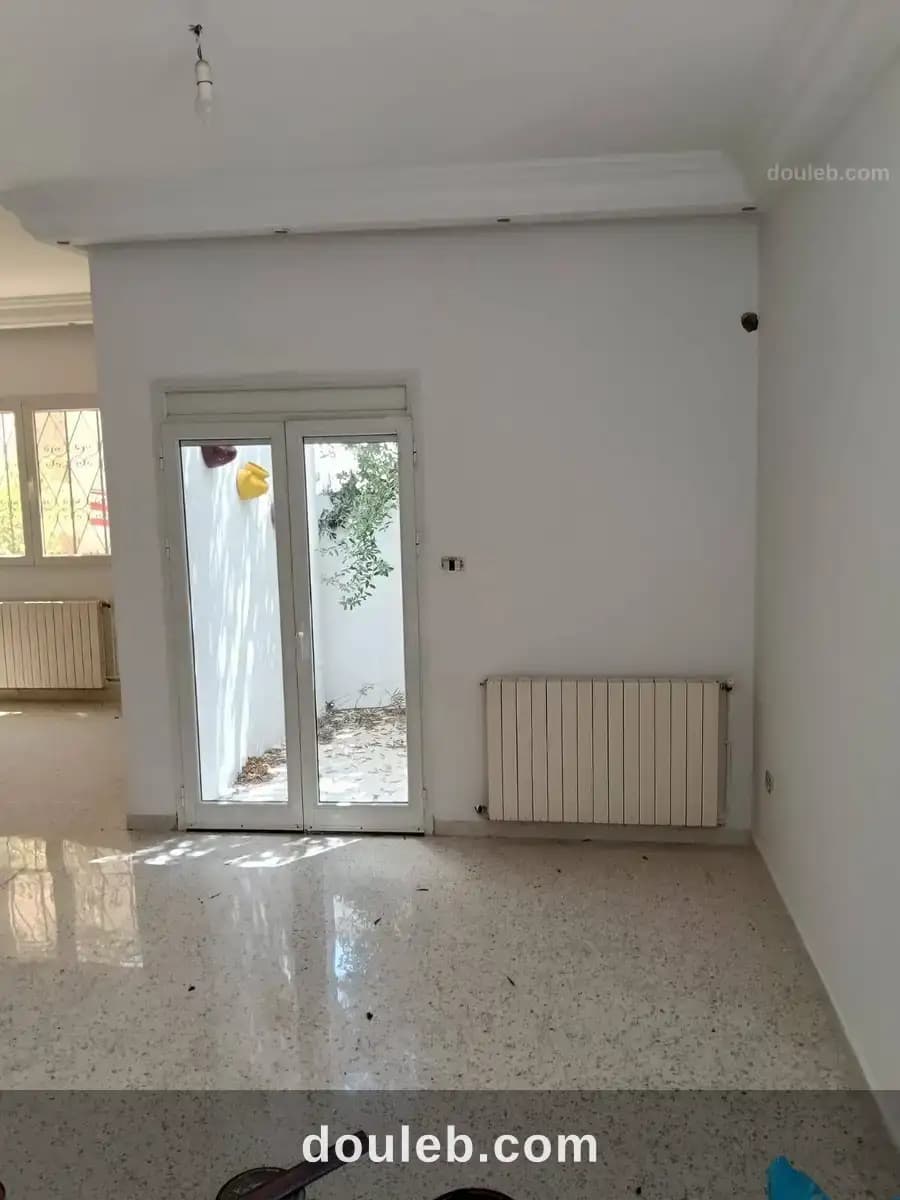 Duplex à proximité du lycée français la marsa - Miniature 3