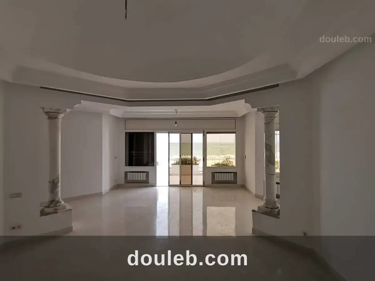Villa de maitre pieds dans l'eau à la marsa à Tunis