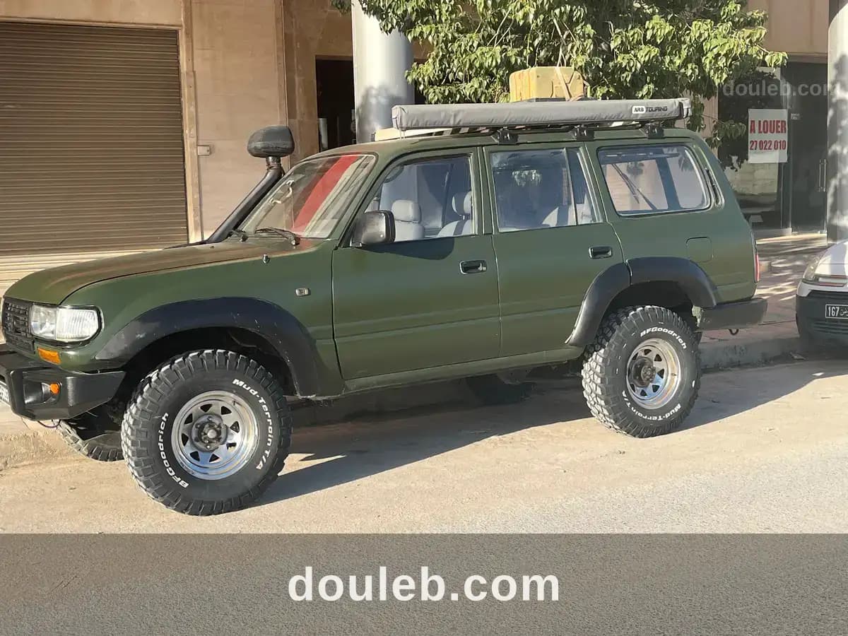 Toyota land cruiser hzj 80 très bon état à Ariana