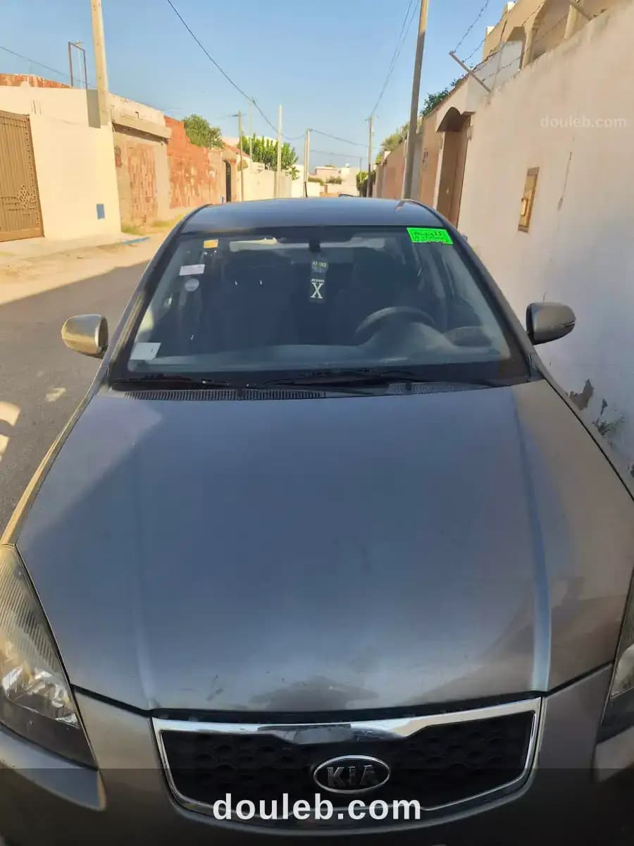 Kia rio 2010 à Sfax