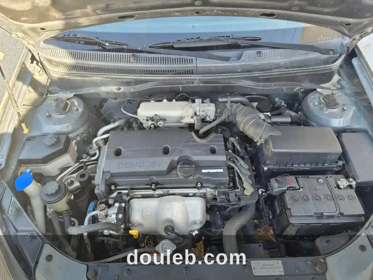 Kia rio 2010 - Miniature 2