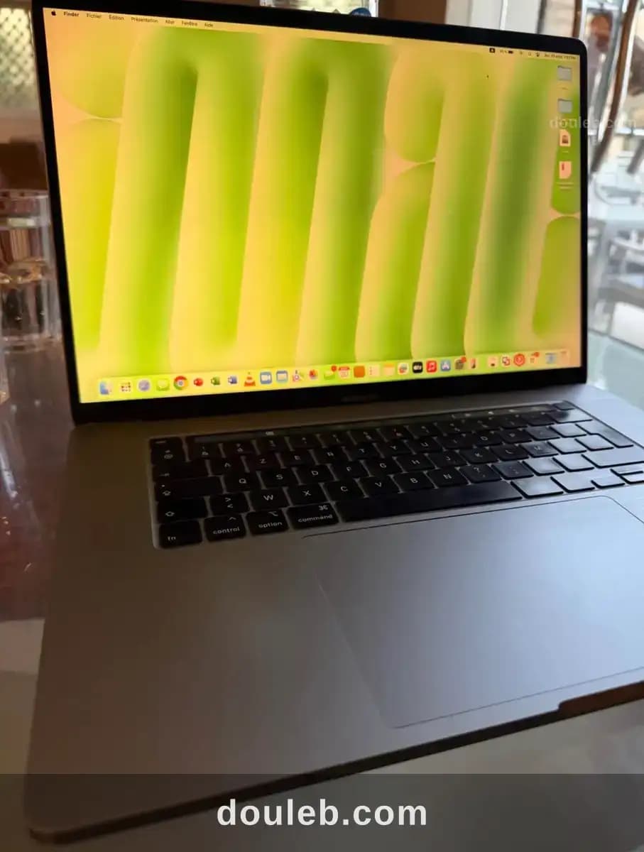 Macbook pro 2019 fort à Tozeur