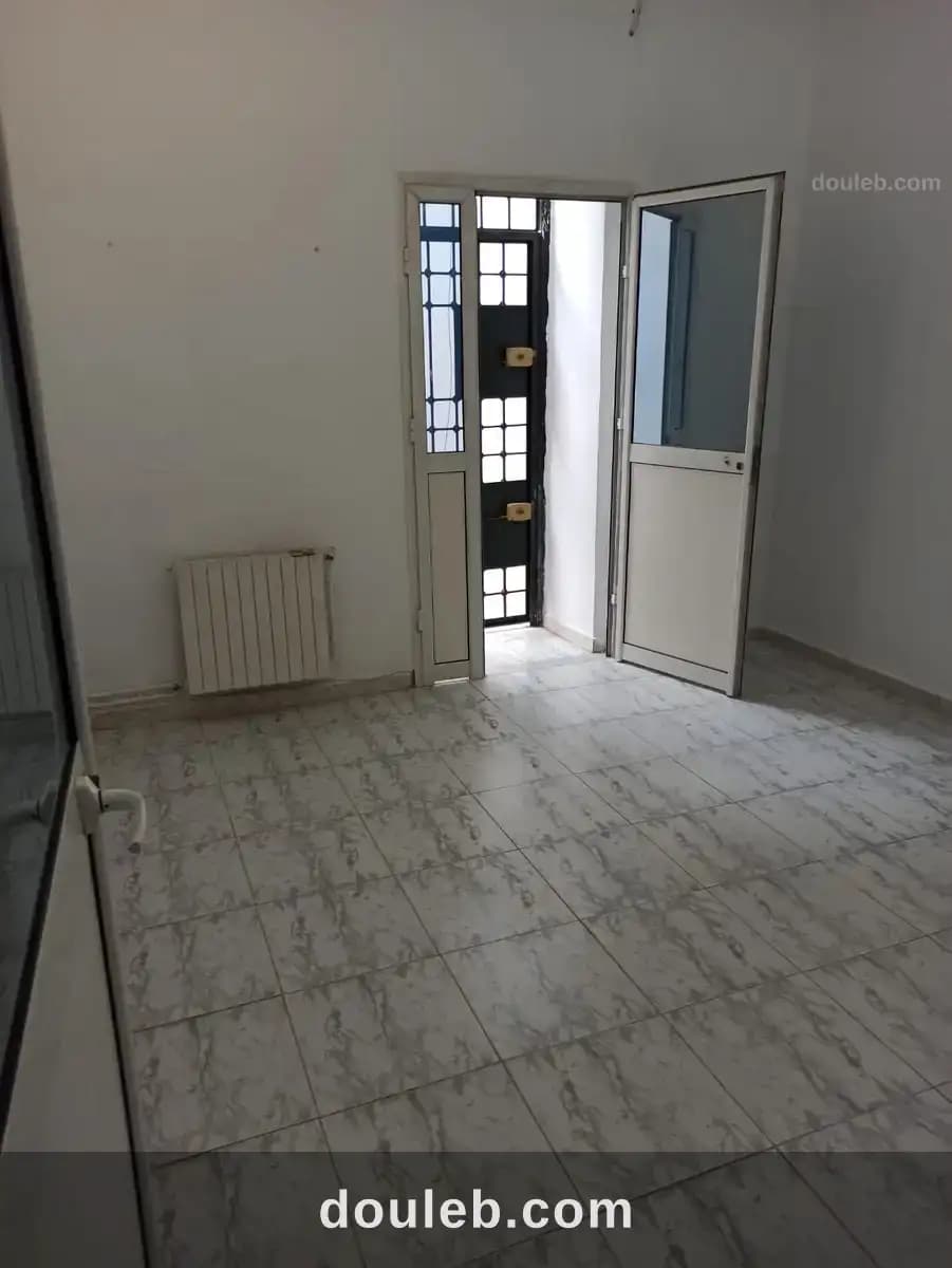 Appartement à usage bureautique ou cabinet 010926 à Tunis