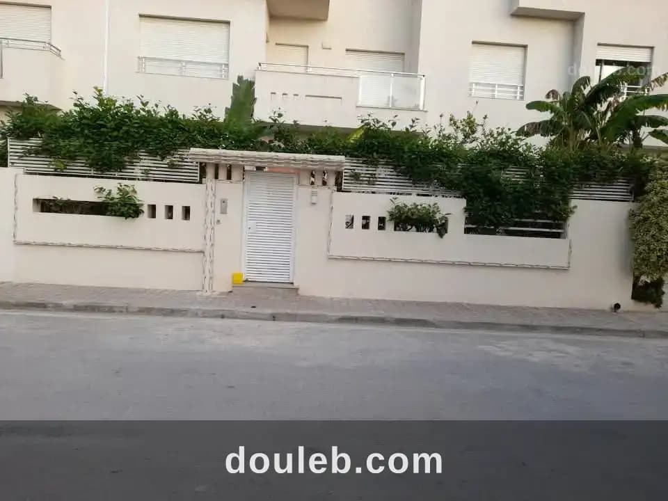 La soukra chotrana1 appt ht standing avec jardin à Ariana