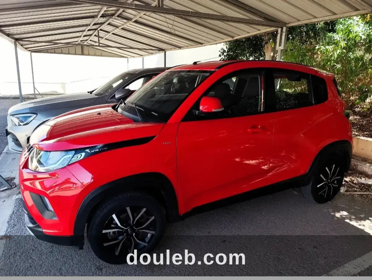 Mahindra kuv100 k8 en très bon état à Ariana