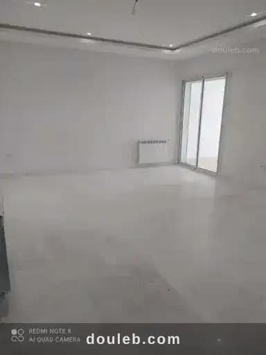 Ennasr 2 appt agrable s2 haut stg à Ariana