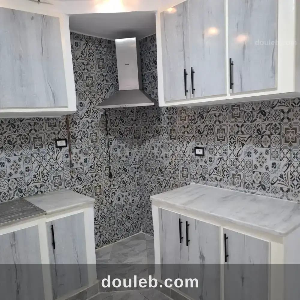 Etage de villa propre a ibnousina à Tunis