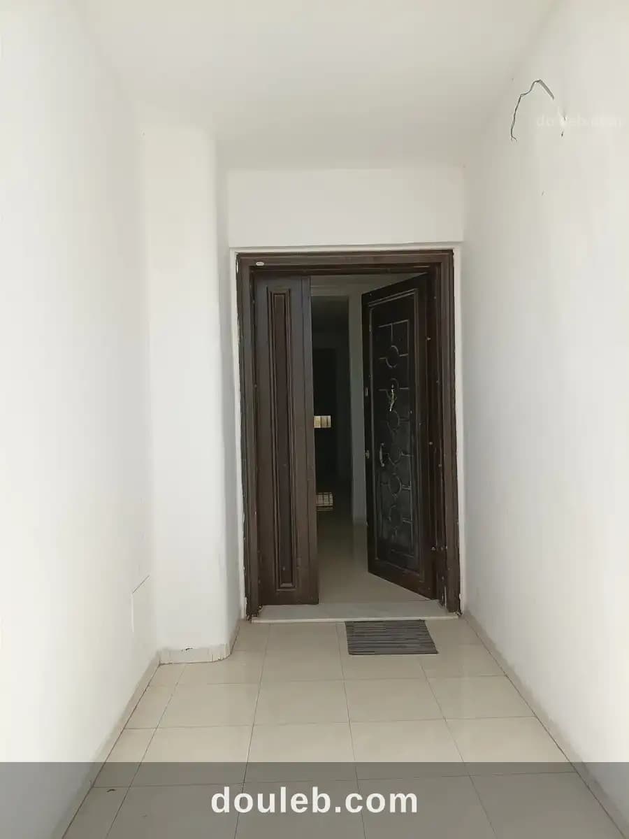 Appartement s2 au rdc a el menzah 5 à Ariana