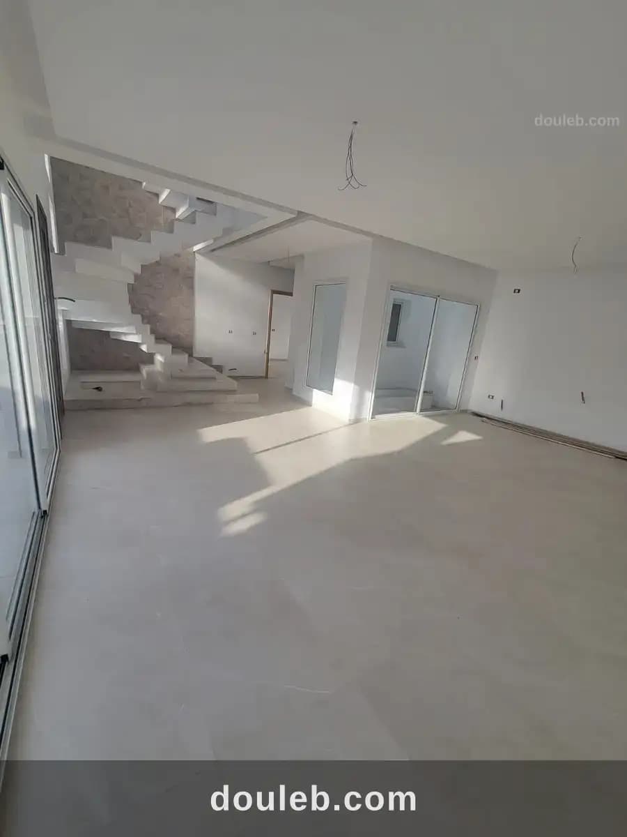 Villa triplex haut standing à Bizerte