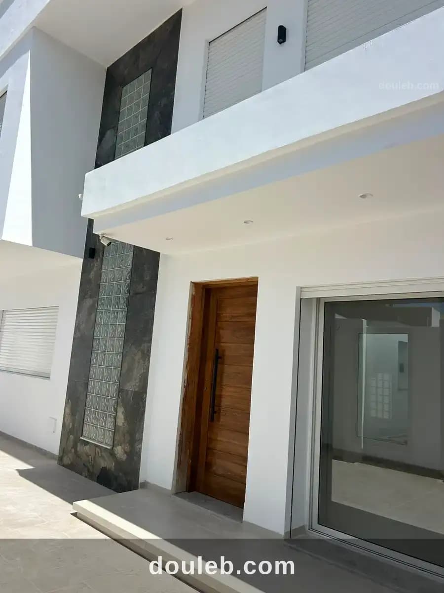 Villa triplex haut standing - Miniature 2