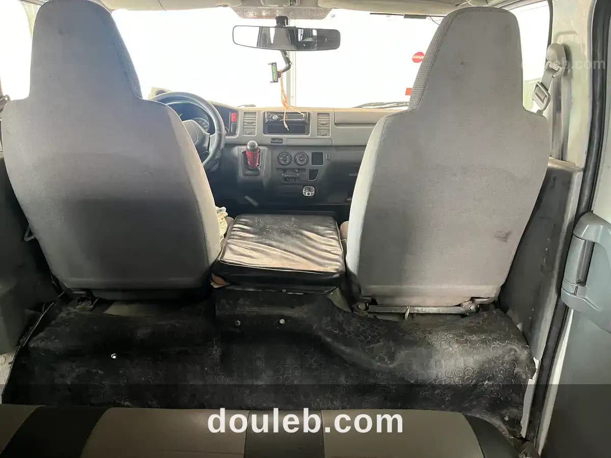 Toyota hiace diesel 9 places moteur l5 3l - Miniature 4