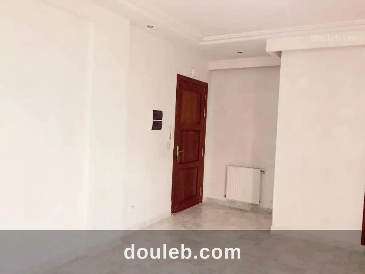 S 2 à jardin d'el aouina à Tunis