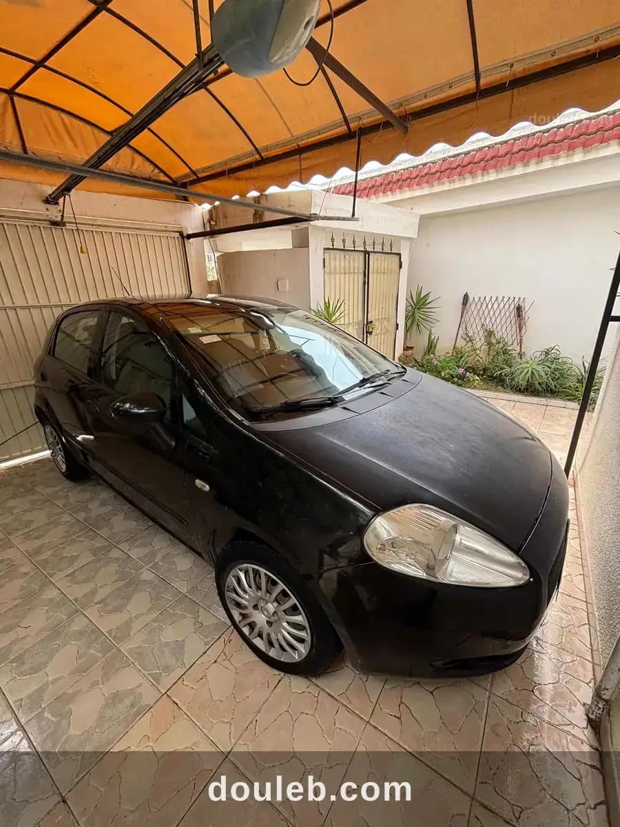 Voiture occasion fiat grande punto - Miniature 3