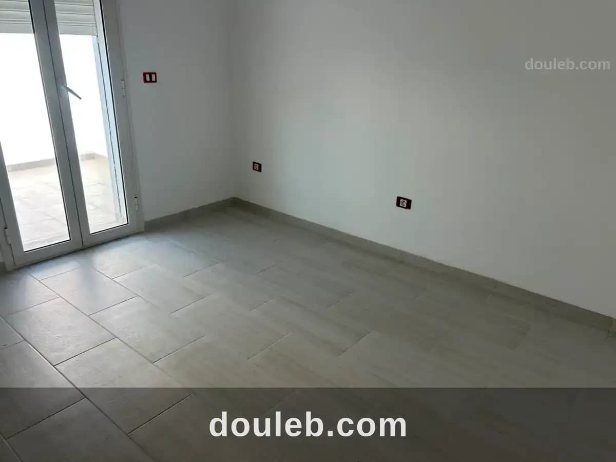 Une belle villa à 2 niveaux au 14 janvier bizerte - Miniature 5