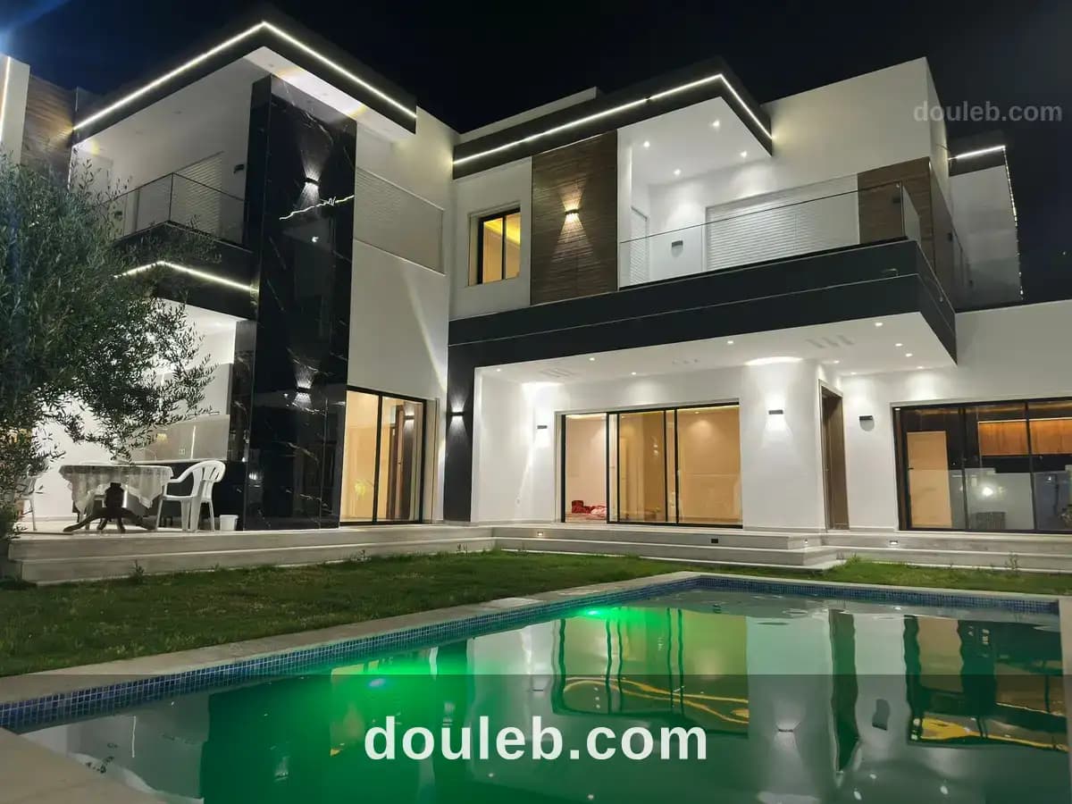 Située dans un quartier entourée des belles villas à Nabeul
