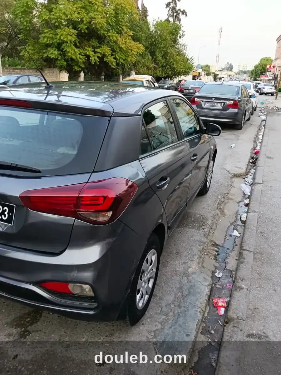 Hyundai i20 tous d'origine - Miniature 4