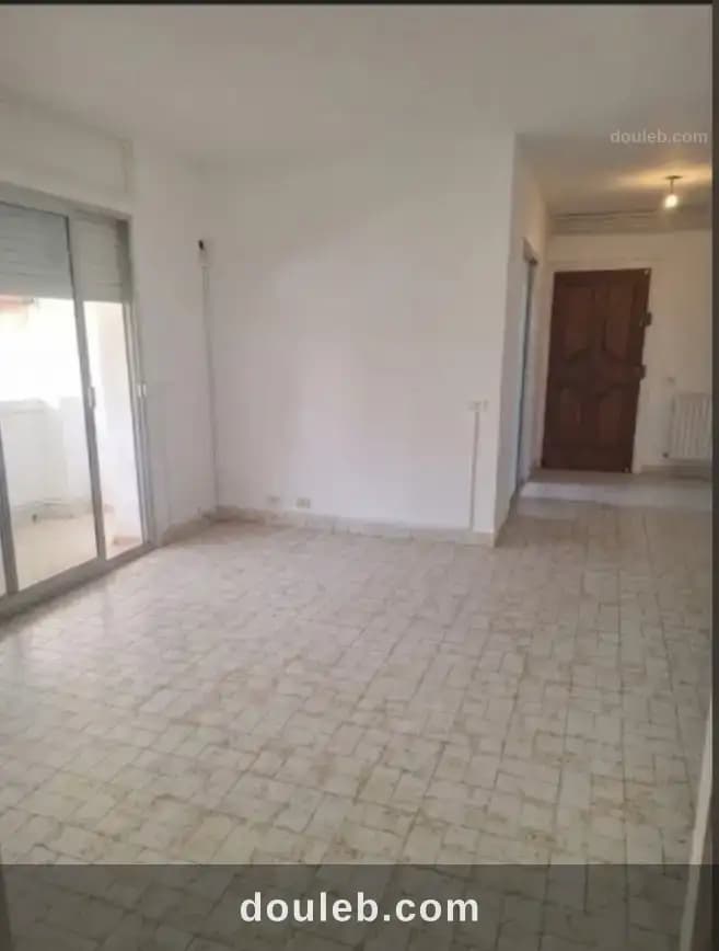 Un appartement s2 retapé à menzah 7 à Ariana