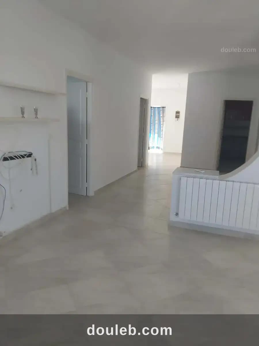 Étage de villa 2ème étage à borj louzir ariana à Ariana