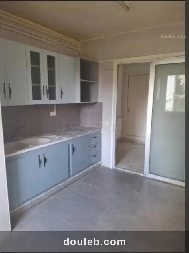 Un appartement s2 retapé à menzah 7 - Miniature 3