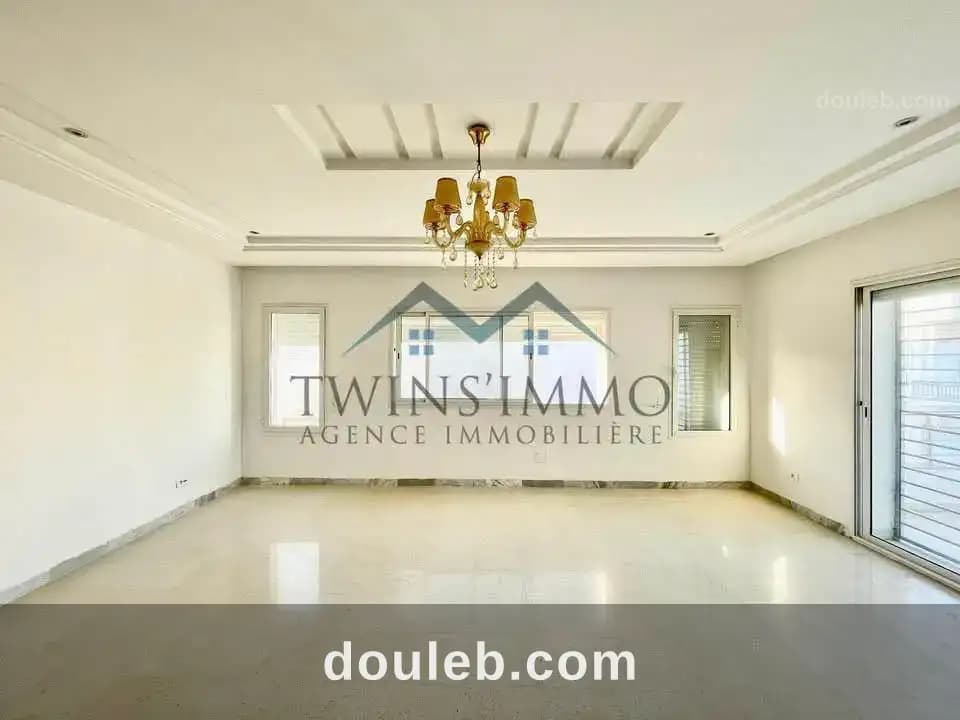 Étage de villa s4 à la soukra à Tunis