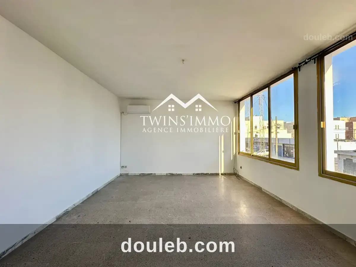 Étage de villa s2 à cité ettabek la marsa à Tunis