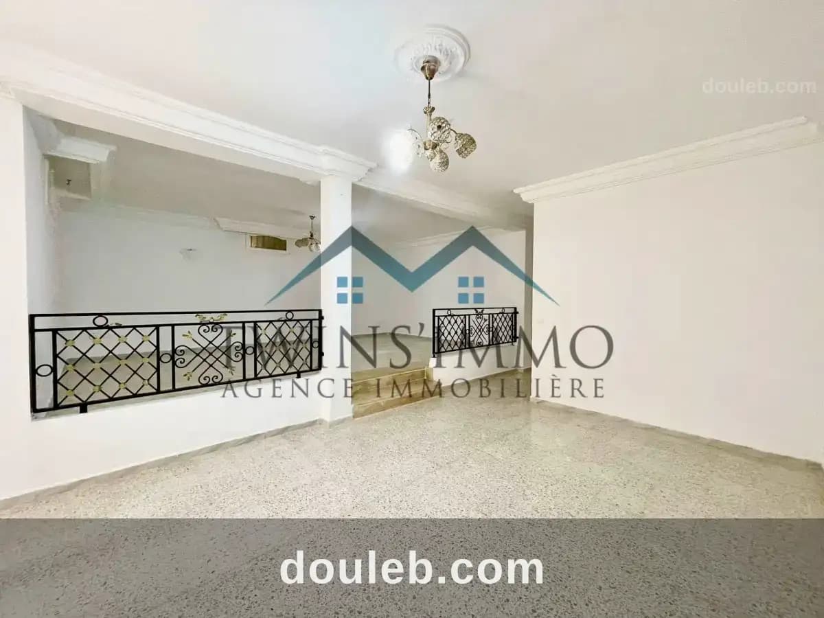 Rez de chaussée de villa s2 à la marsa à Tunis