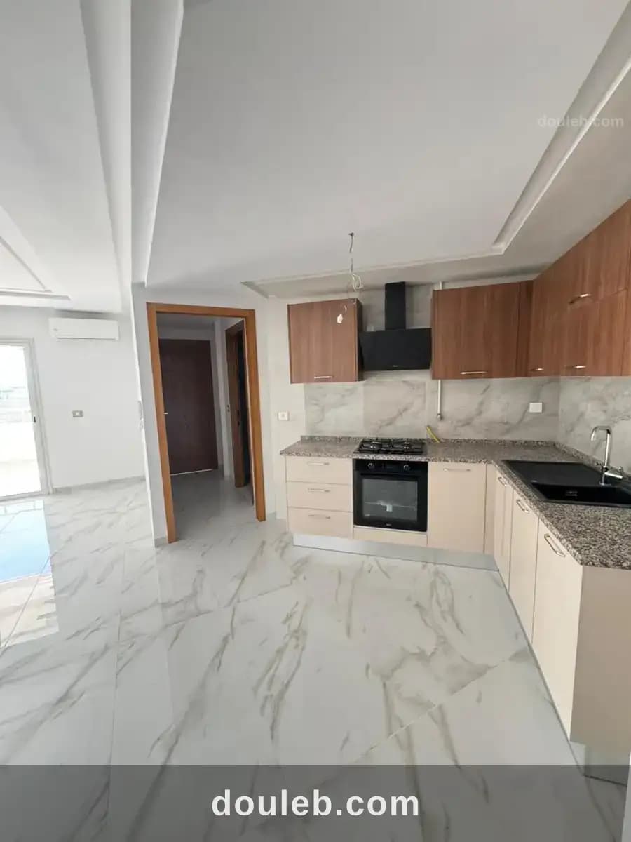 Appartement s1 neuf jamais habite a cite wahat à Tunis