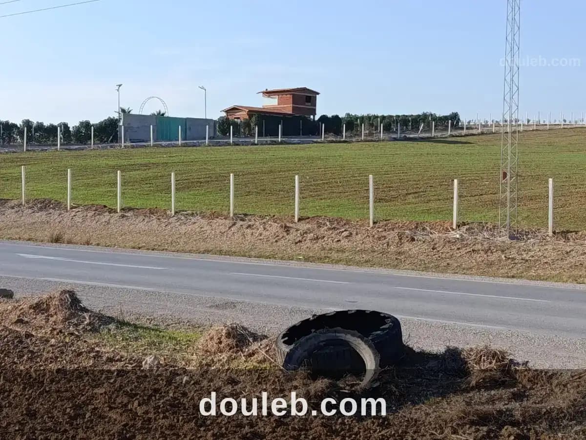 Terrain à el fejja à 2 min du néopark et afh - Miniature 2