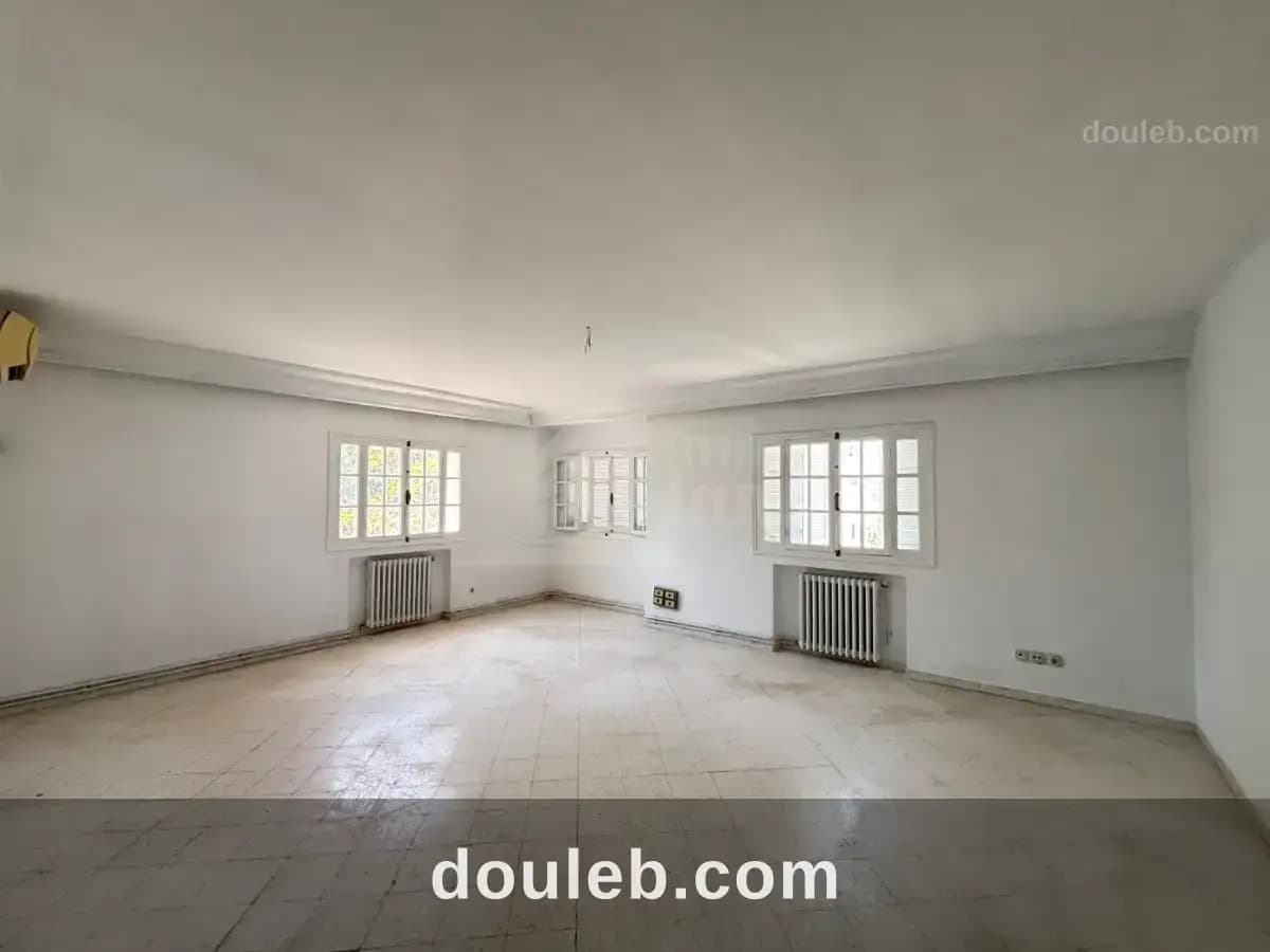 Bureau h7 de 250 m a mutuelleville à Tunis