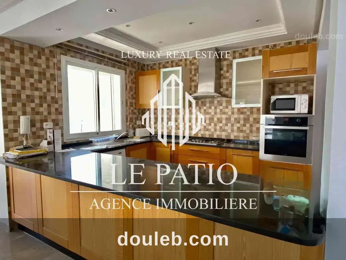 Etage de villa s3 meublé marsa ville à Tunis