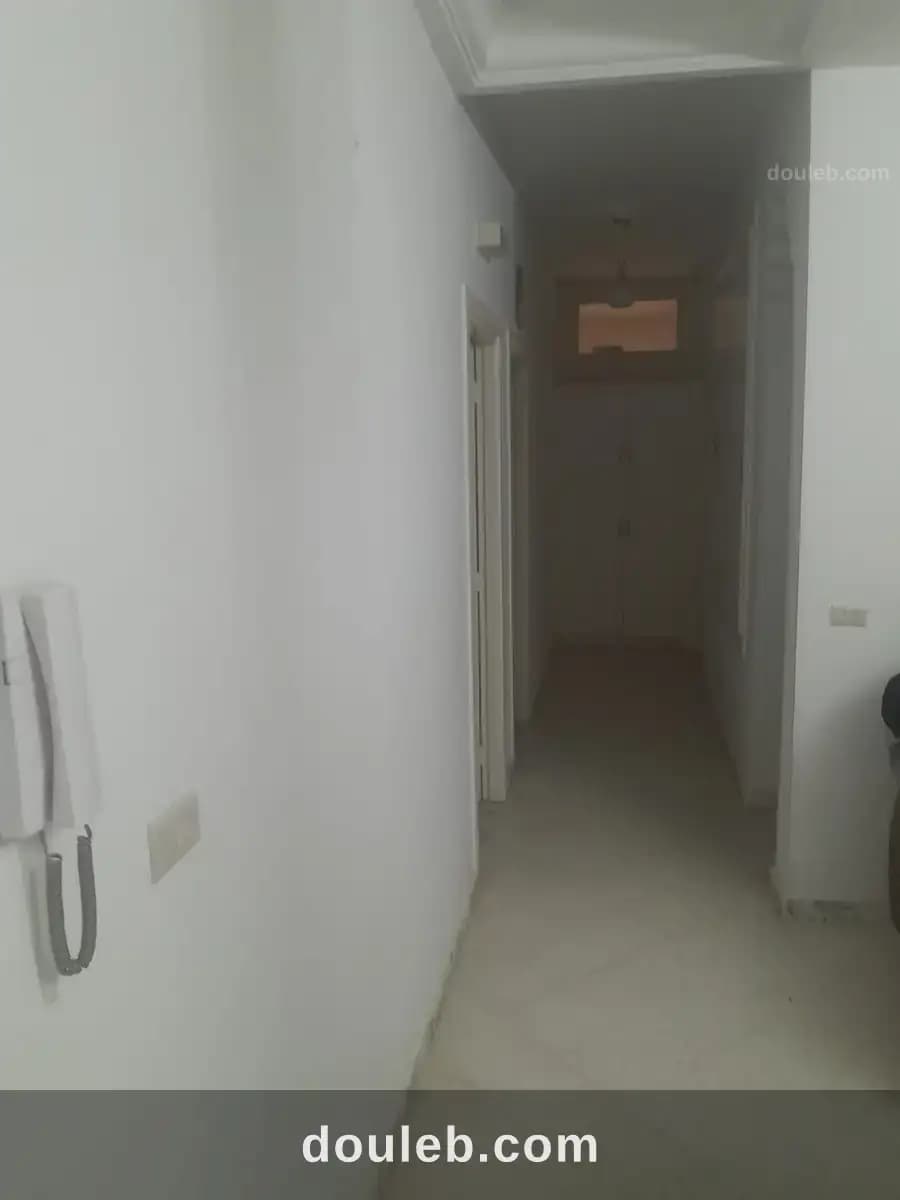 Rdc d'une villa entrée autonome à ennkhilet - Miniature 3