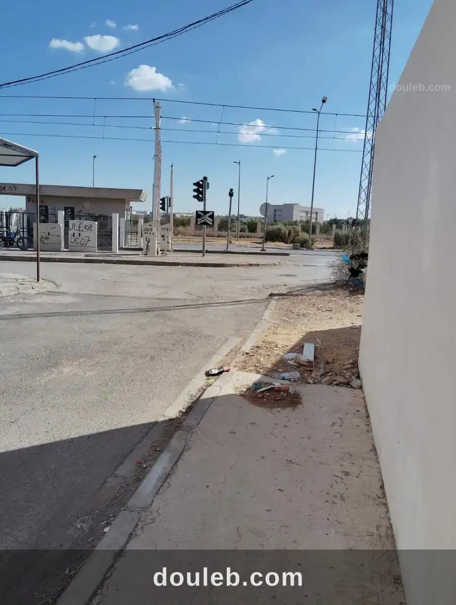 Deux locaux commerciaux à Manouba