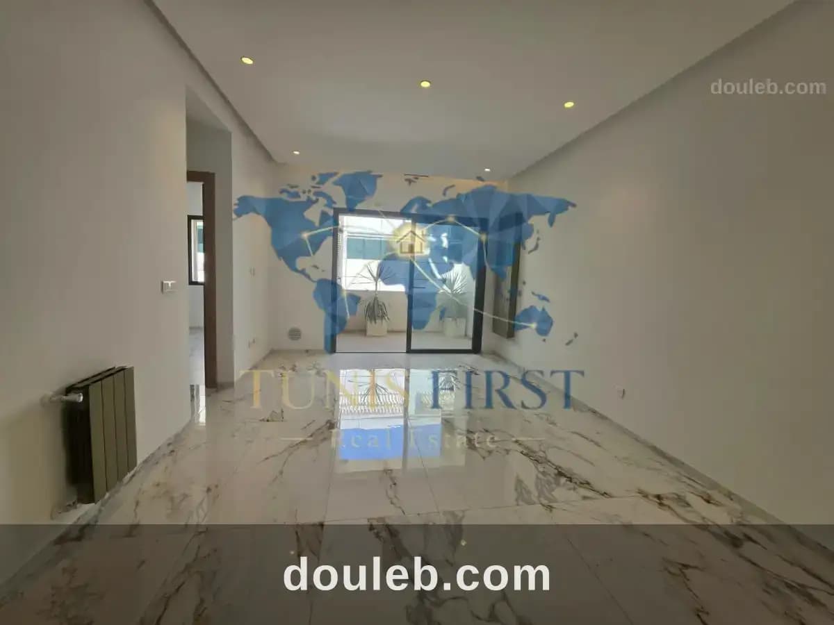 Appartement s1 vide à jardin de carthage à Tunis