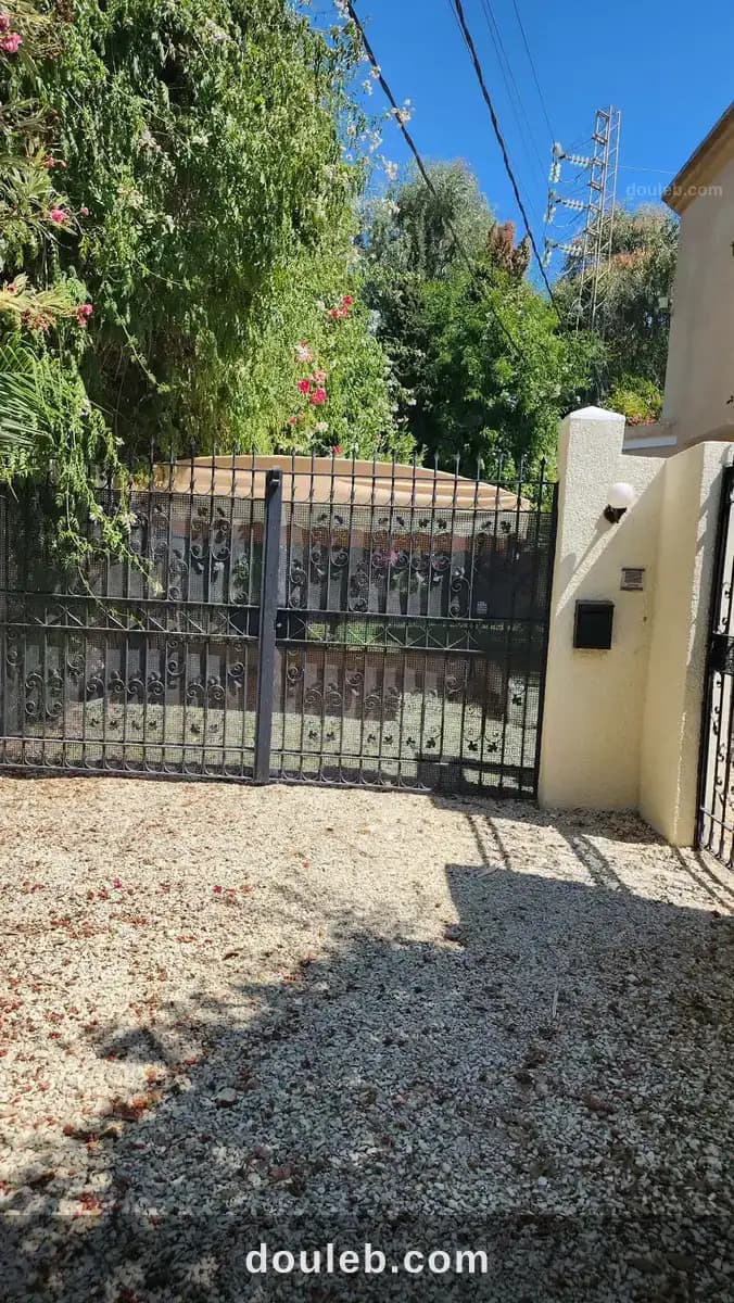 Villa avec jardin à chotrana 2 la soukra à Ariana