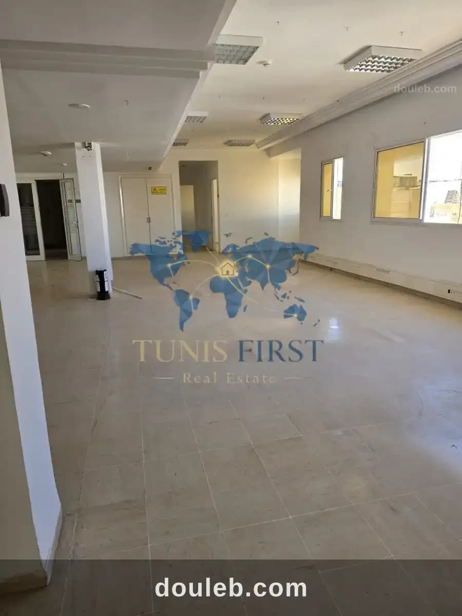 Open space de 300 m2 aux berges du lac 1 à Tunis