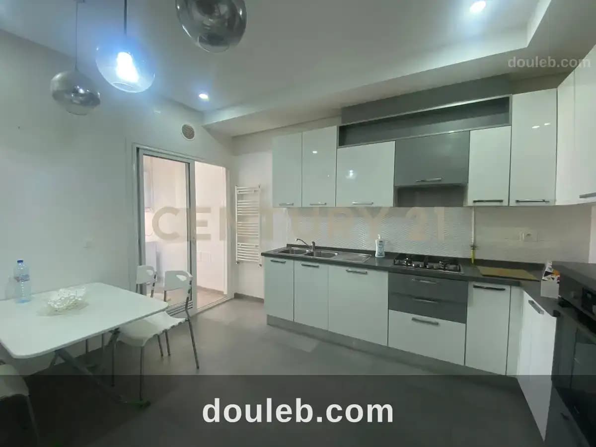 Un appartement s2 meublé a cité ennasr 2 - Miniature 3