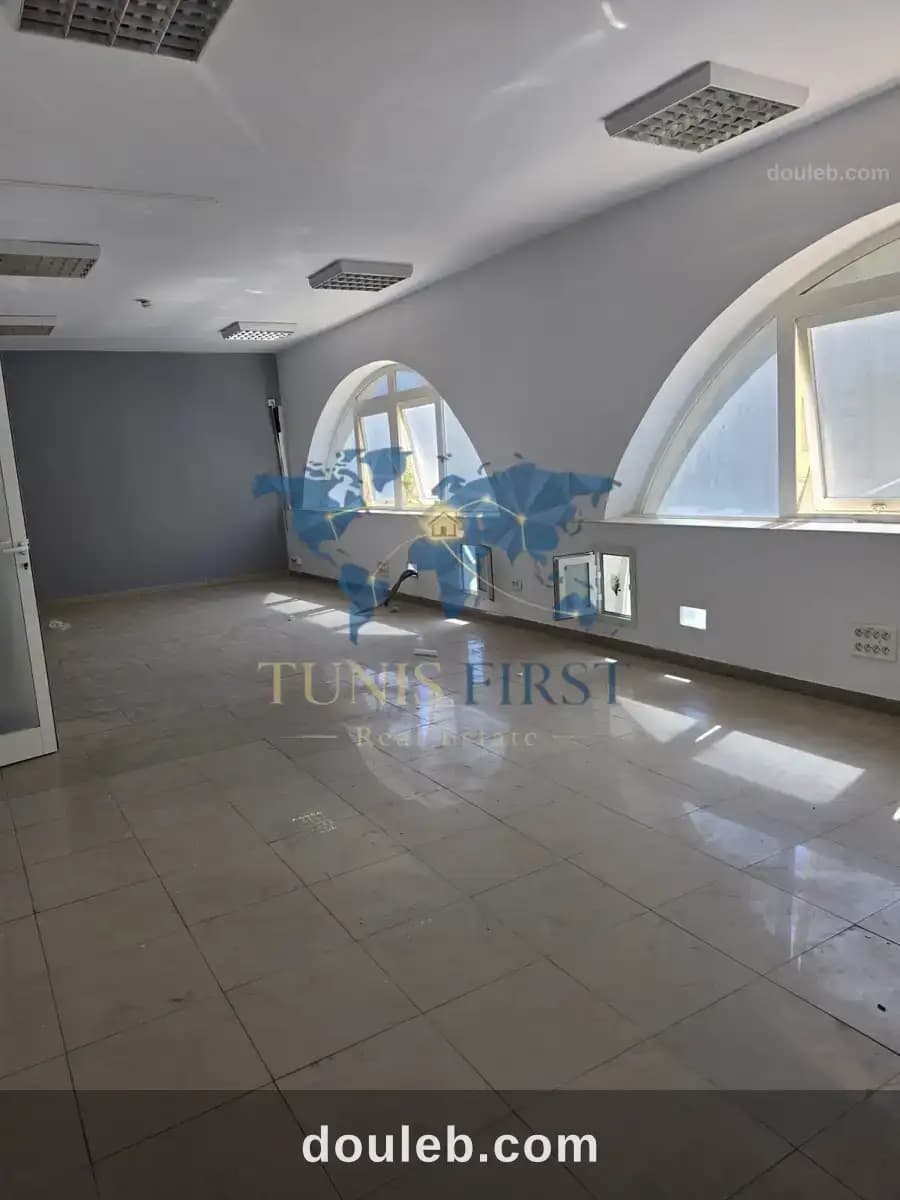 Bureau de 300 m2 aux berges du lac 1 - Miniature 3