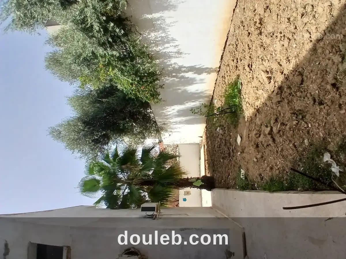 Villa 2 niveaux aux jardkns menzah 1coté mosquée - Miniature 4